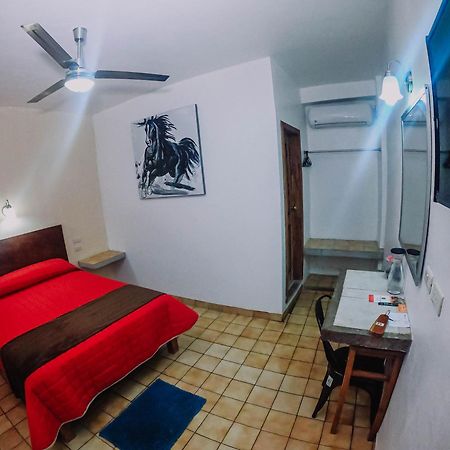Hotel Cervantino Тапачула Экстерьер фото