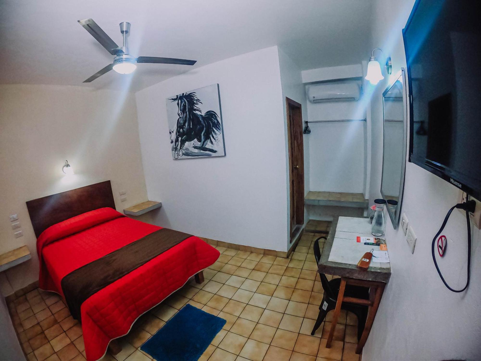 Hotel Cervantino Тапачула Экстерьер фото