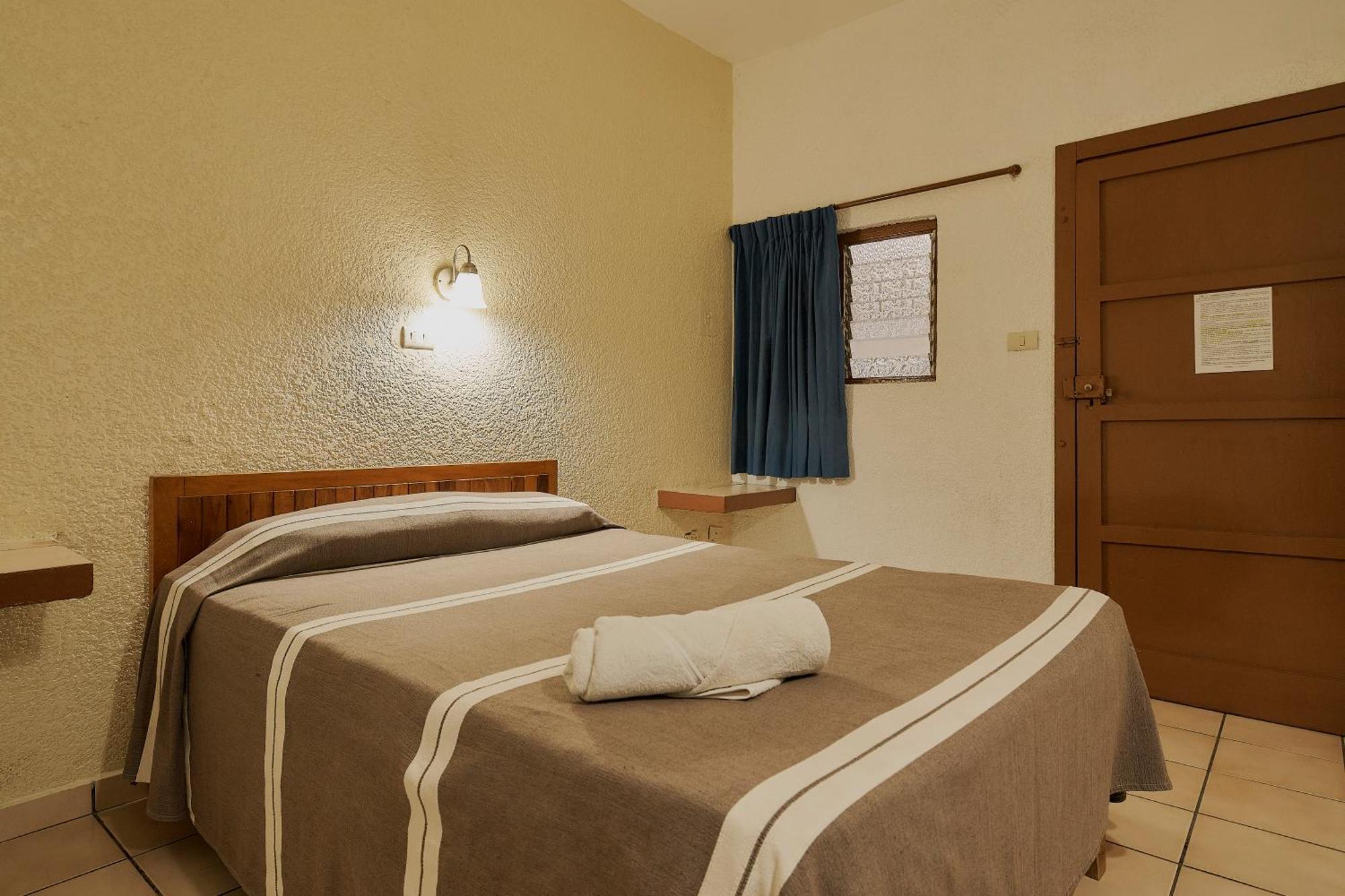 Hotel Cervantino Тапачула Экстерьер фото