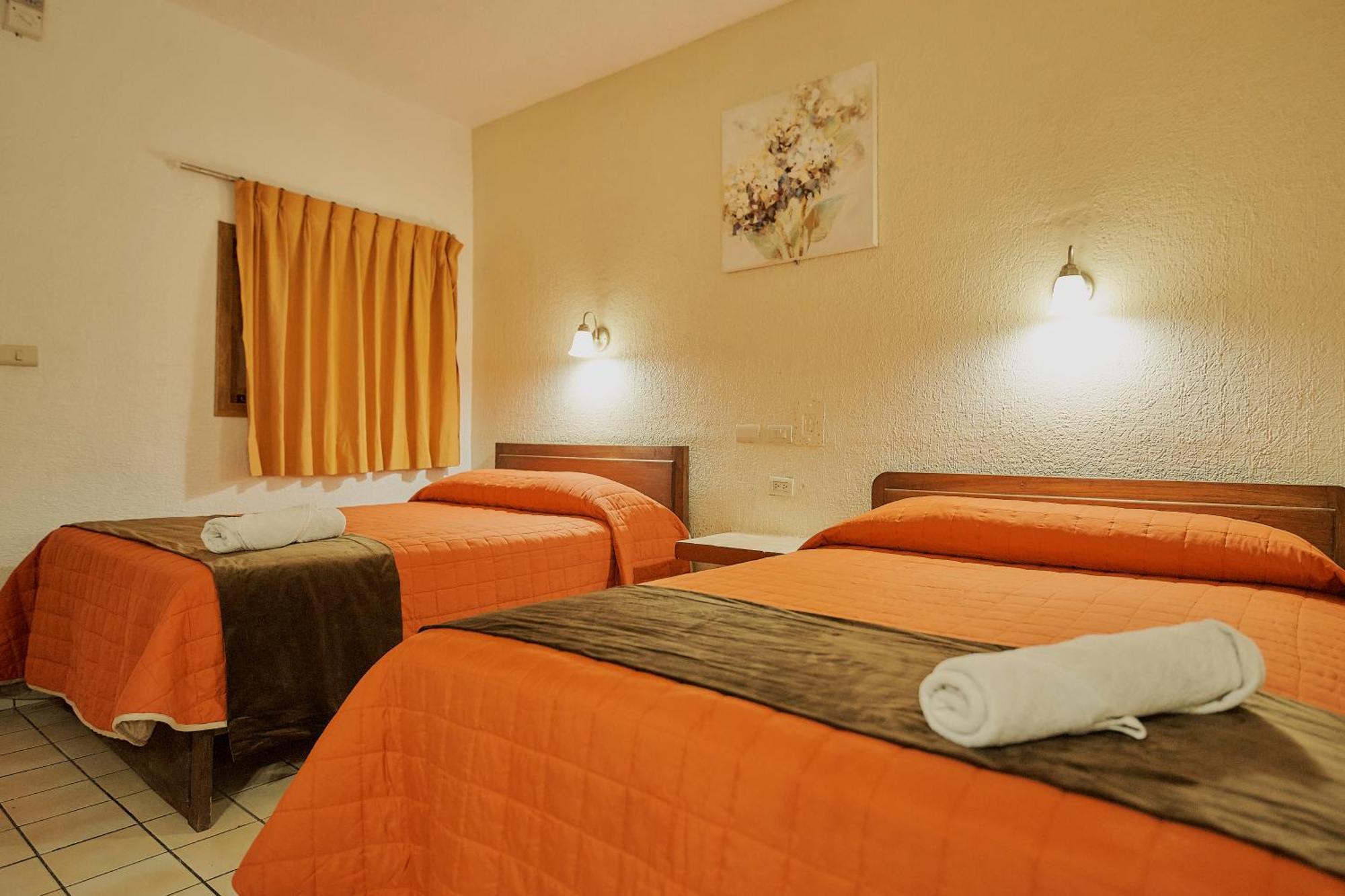Hotel Cervantino Тапачула Экстерьер фото