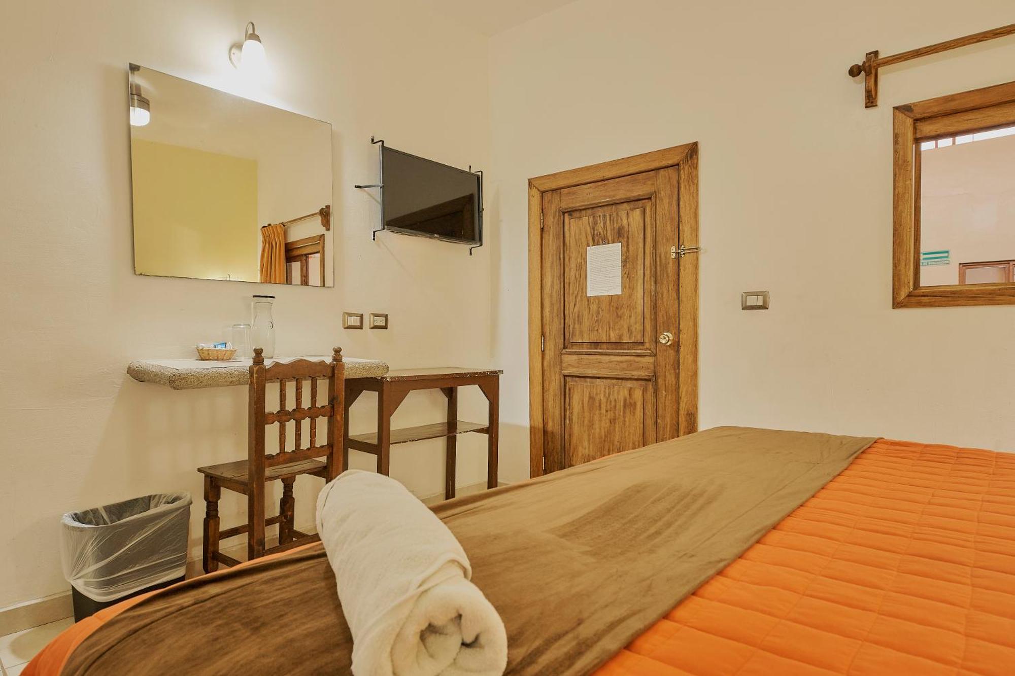 Hotel Cervantino Тапачула Экстерьер фото